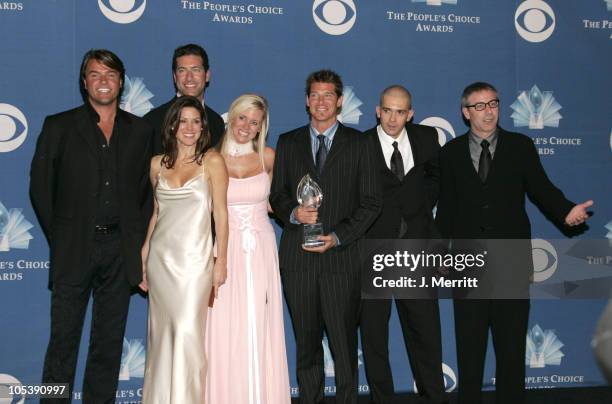 128 Cast Of Extreme Makeover Home Edition Stock Photos, High-Res