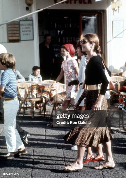 Jackie Onassis during Jackie Kennedy and Family Shopping in Capri - August 24, 1970 in Capri, Italy.