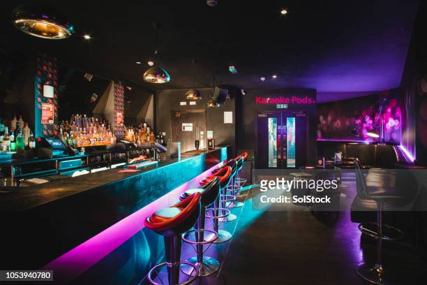 leere bild von nachtclub - night club stock-fotos und bilder