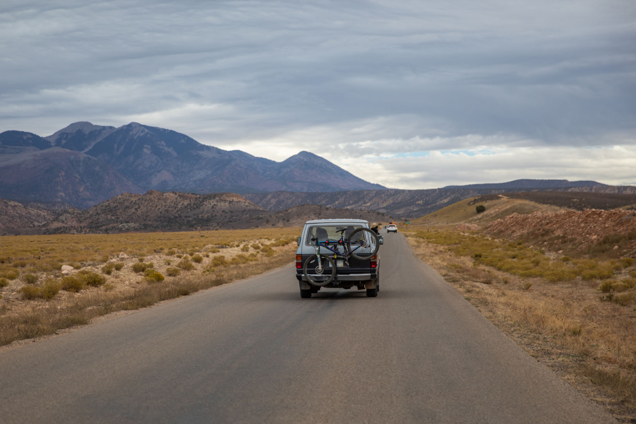 suv desert