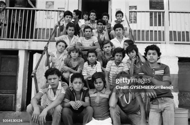 Colombie, octobre 1979 --- Dans la province d'Antioquia, des centaines de petits Colombiens sont contraints au travail et exploités. Ici, les...