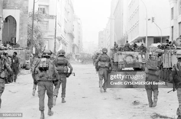 Après l'assassinat de Béchir Gemayel, le 14 septembre 1982, Menahem Begin et Ariel Sharon ont lancé leurs troupes sur Beyrouth-Ouest et ses camps...