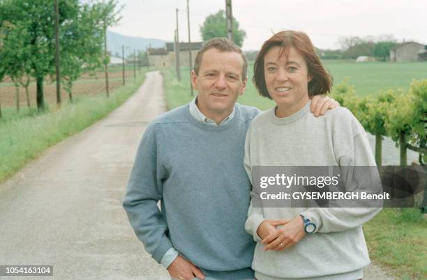 Rendez-vous avec Alain CARIGNON et son épouse Jacqueline chez eux à SAINT ROMANS en Isère le 13 mai 1995. Alain CARIGNON, toujours sous le coup d'une...