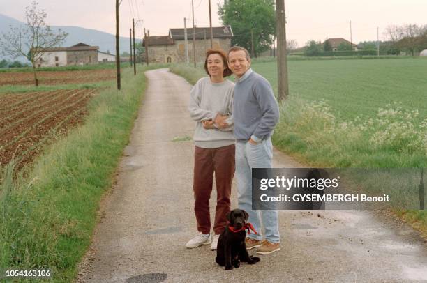 Rendez-vous avec Alain CARIGNON et son épouse Jacqueline chez eux à SAINT ROMANS en Isère le 13 mai 1995. Alain CARIGNON, toujours sous le coup d'une...