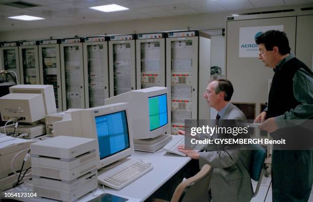 Visite des locaux de Arianespace situés aux Mureaux, à quelques jours du lancement de la fusée européenne ARIANE V le jeudi 30 octobre 1997 de la...