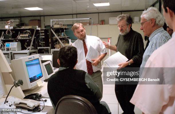 Visite des locaux de Arianespace situés aux Mureaux, à quelques jours du lancement de la fusée européenne ARIANE V le jeudi 30 octobre 1997 de la...