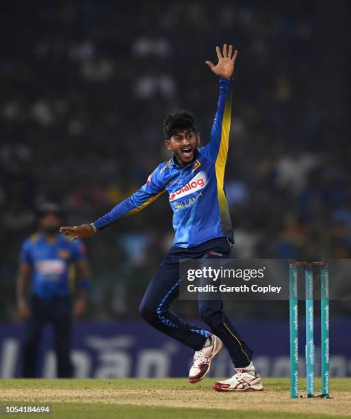 Kamindu Mendis of Sri Lanka appeals during the International Twenty20 match between Sri Lanka and England at R. Premadasa Stadium on October 27, 2018...