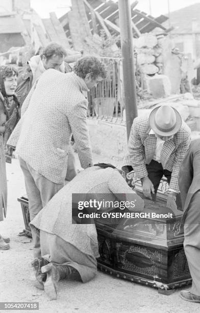 Campanie, Italie --- Le 23 novembre 1980, le tremblement de terre de l'Irpinia, dans le sud du pays, a touché la Campanie, la Basilicate et les...