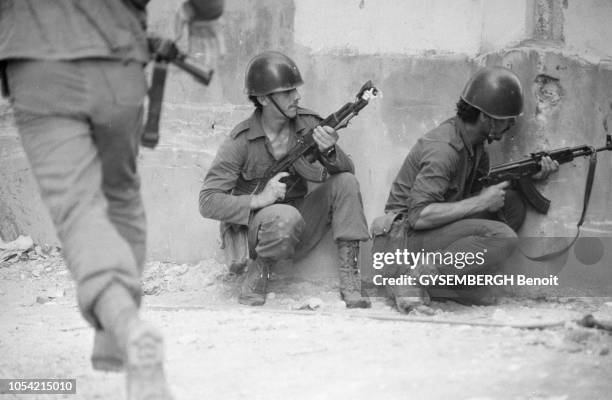 Beyrouth, Liban, juin 1982 --- Israël a lancé le 6 juin l'opération "Paix en Galilée" en envahissant le sud du Liban dans le but de faire cesser les...