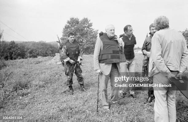 Vukovar, Croatie, Yougoslavie, 23 août 1991 --- Jean-François DENIAU, député Udf du Cher, vice-président de la commission des Affaires étrangères de...