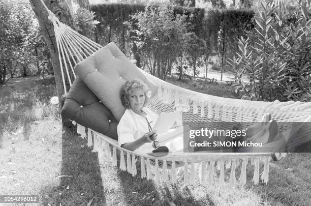 Saint-Tropez, France, 31 juillet 1978 --- Rendez-vous avec la chanteuse Petula CLARK, son mari Claude Wolff et leurs enfants dans leur villa "Au...