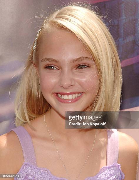 Annasophia Robb during "Charlie and the Chocolate Factory" Los Angeles Premiere - Arrivals at Grauman's Chinese Theater in Hollywood, California,...