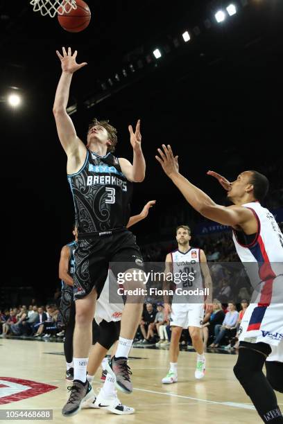 Finn Delany of the NZ Breakers takes a shot during the round three NBL match between the New Zealand Breakers and the Adelaide 36ers at Spark Arena...