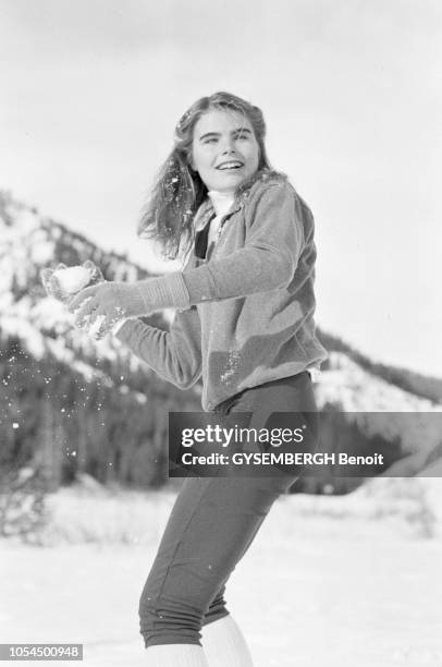 Sun Valley , Etats-Unis, 28 décembre 1980 --- Les trois soeurs HEMINGWAY, Mariel, Margaux et Joan, dite "Muffet", ont rejoint leurs parents Jack et...