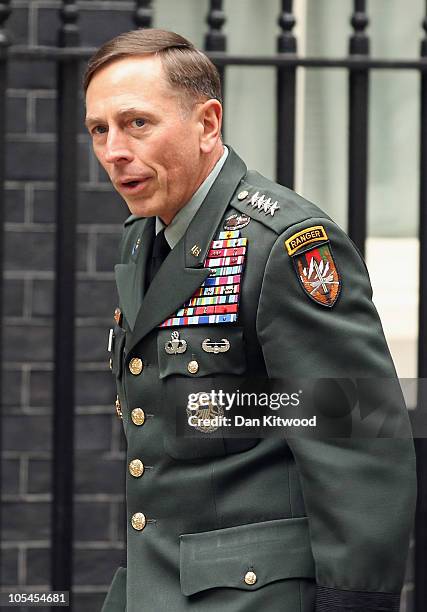 General David Petraeus arrives at 10 Downing Street to meet British Prime Minister David Cameron on October 14, 2010 in London, England. Petraeus,...