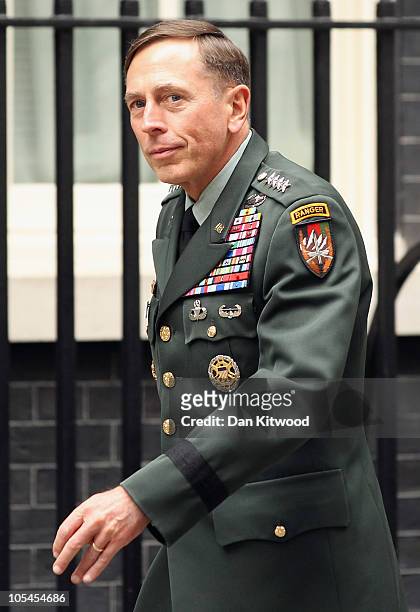 General David Petraeus arrives at 10 Downing Street to meet British Prime Minister David Cameron on October 14, 2010 in London, England. Petraeus,...