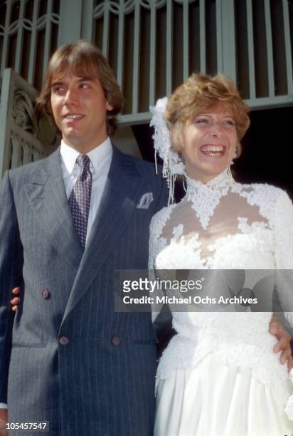 Singer Debby Boone and her new husband Gabriel Ferrer pose for a portrait after their wedding on September 1, 1979 in Los Angeles, California.