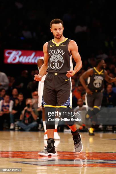Stephen Curry of the Golden State Warriors in action against the New York Knicks at Madison Square Garden on October 26, 2018 in New York City. NOTE...