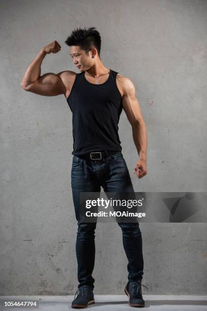 portrait of a bodybuilder - handsome bodybuilders stock pictures, royalty-free photos & images