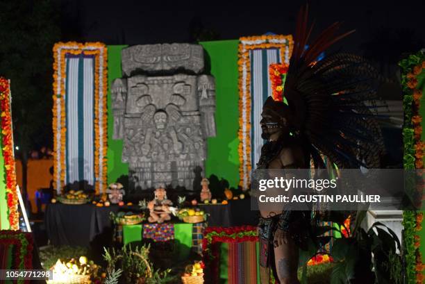 Aztec Ritual Impersonators 35 Tlaxcaltec Stock Photos, High-Res Pictures, and Images - Getty Images