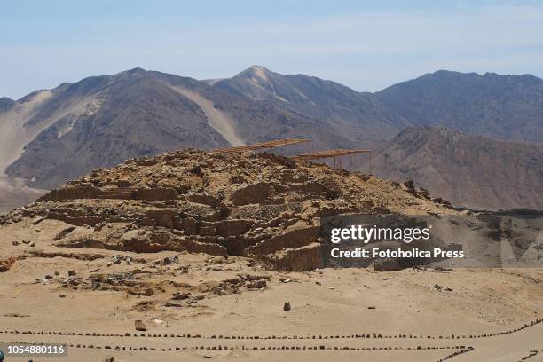 Pyramide Peru 421 Peru Pyramid Stock Photos, High-Res Pictures, and Images - Getty Images