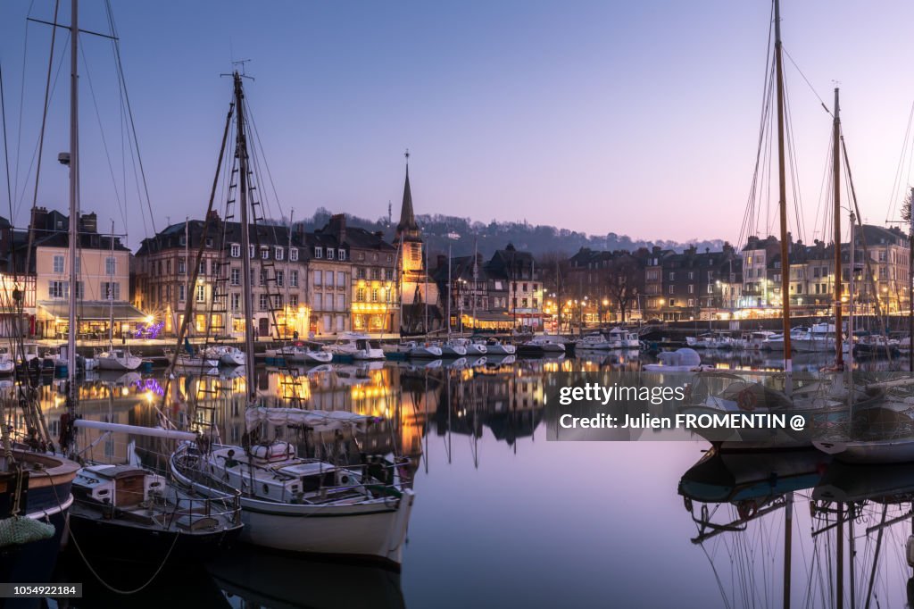 Vieux Bassin Dhonfleur Normandie High-Res Stock Photo - Getty Images