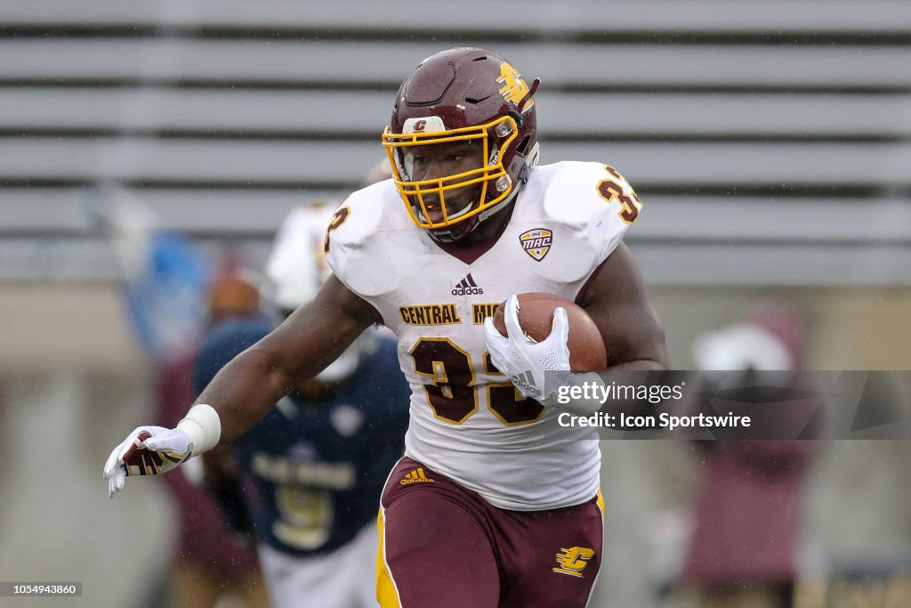 COLLEGE FOOTBALL: OCT 27 Central Michigan at Akron