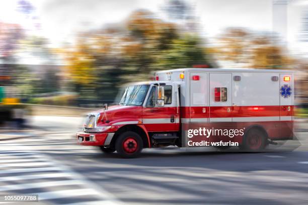 ambulans - räddningstjänstyrke bildbanksfoton och bilder