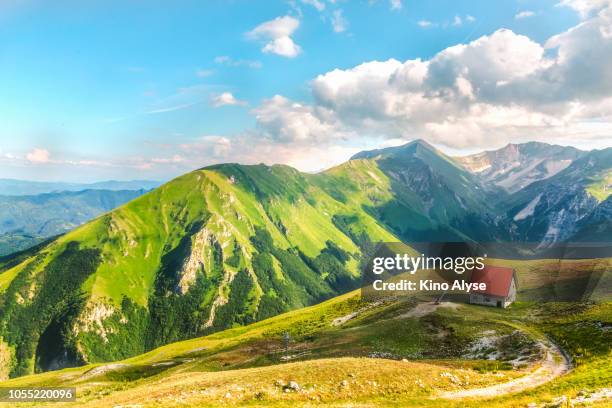 sibilla mountain - umbria stock pictures, royalty-free photos & images