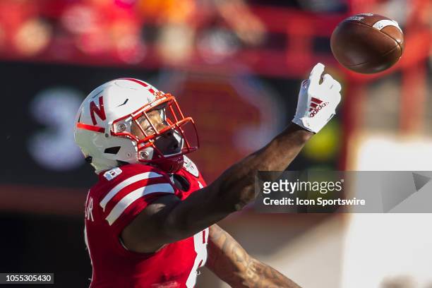 Nebraska Cornhuskers wide receiver Stanley Morgan Jr. Reaches for the ball just off of his fingertips during the game between the Bethune-Cookman...