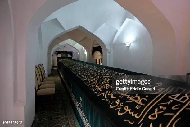 st. daniel tomb in uzbekistan - tomb of prophet daniel stock pictures, royalty-free photos & images