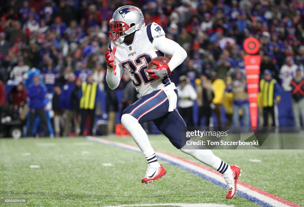 New England Patriots v Buffalo Bills