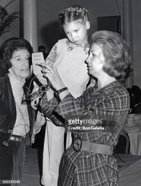 Guest, Clea Newman and Joanne Woodward during Ballet Society Luncheon at the Bel Air Hotel - March 30, 1973 at Bel Air Hotel in Bel Air, California,...