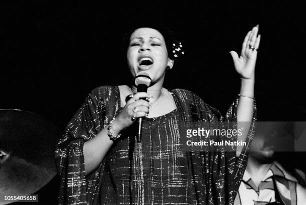 Singer Minnie Riperton performs onstage at the Ivanhoe Theater, Chicago, Illinois, April 20, 1977.