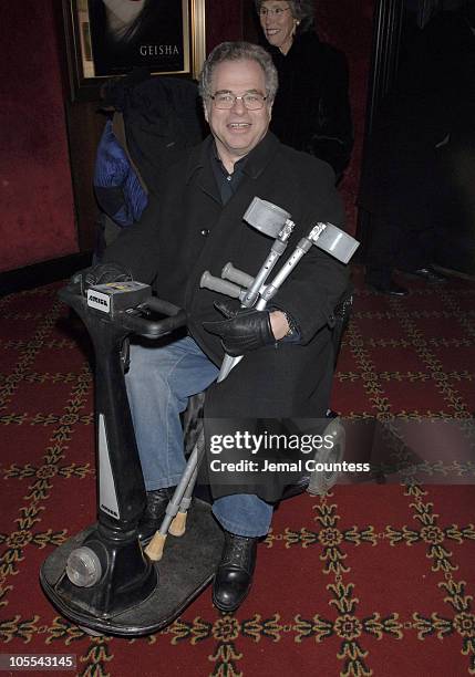 Itzhak Perlman during "Memoirs of a Geisha" New York City Premiere - Inside Arrivals at Ziegfeld Theater in New York City, New York, United States.