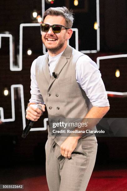 Alessandro Cattelan sings 'Broccoletti' during "E Poi C'e' Cattelan" tv show at Teatro Parenti on October 30, 2018 in Milan, Italy.