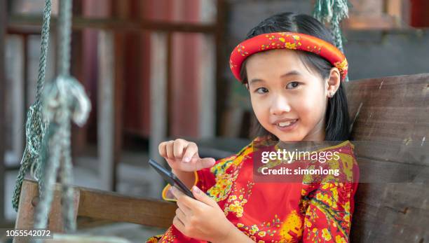 portrait of a girl - roupa tradicional imagens e fotografias de stock