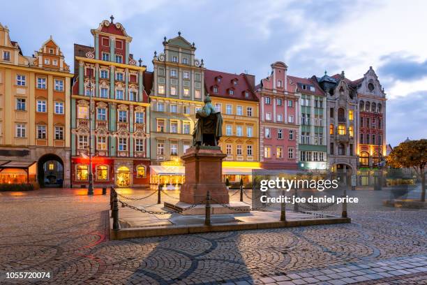 rynek we wroclawiu, wroclaw, poland - krakow poland stockfoto's en -beelden