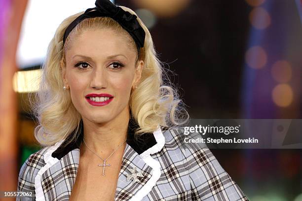 Gwen Stefani 2004 Photos and Premium High Res Pictures - Getty Images