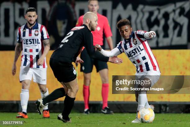 Nathaniel Will of SV Spakenburg, Diego Palacios of Willem II during the Dutch KNVB Beker match between Willem II v Spakenburg at the Koning Willem II...