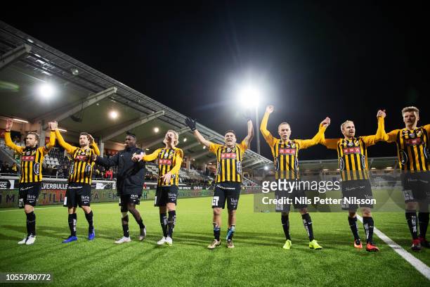Players of BK Hacken celebrates after the victory during the Allsvenskan match between BK Hacken and IK Sirius FK at Bravida Arena on October 31,...
