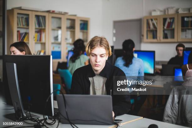 Students Standing Using Computer Images 4,811 Classroom Computer Screen Stock Photos, High-Res Pictures, and ...