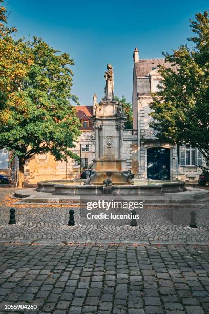 platzieren sie george sand, bourges, auvergne, frankreich - bourges stock-fotos und bilder