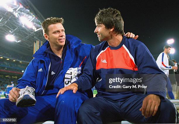 Steve Backley of Great Britain and Jan Zelezny of the Czech Republic in the Mens Javelin Throw at the Olympic Stadium on Day Eight of the Sydney 2000...