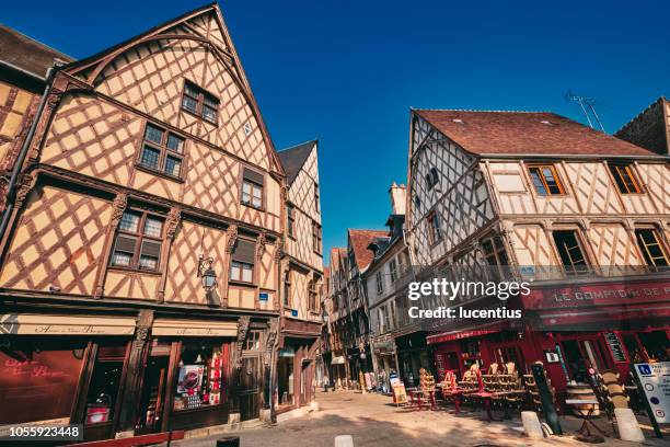 ort gordaine, bourges, auvergne, frankreich - bourges stock-fotos und bilder