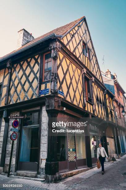 傳統建築, 波治, 奧弗涅, 法國 - bourges 個照片及圖片檔