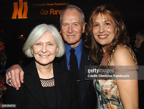 Joanne Woodward, Paul Newman and Dana Reeve during The Christopher Reeve Foundation's "A Magical Evening" - Gala at Mariott Marquis in New York, New...
