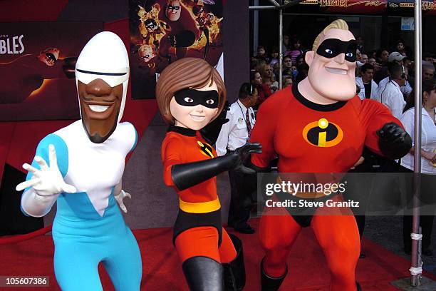 The Incredibles during "The Incredibles" Los Angeles Premiere - Arrivals at El Capitan in Hollywood, California, United States.