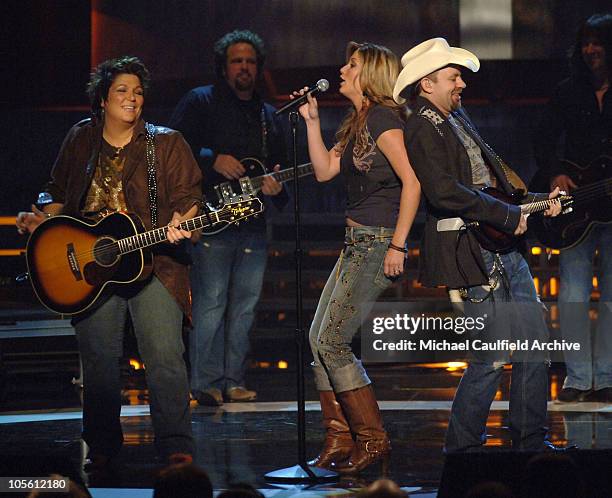 Kristen Hall, Jennifer Nettles and Kristian Bush of Sugarland perform "Baby Girl"