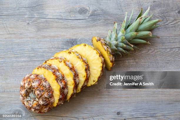 sliced pineapple - abacaxi - fotografias e filmes do acervo